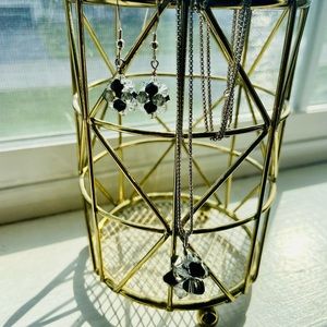 Beautiful black and clear jewelry set.